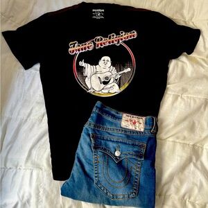 TRUE RELIGION TSHIRT (XXL) & JEANS (w40) BUNDLE